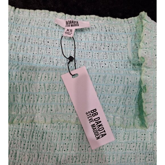 NWT BB Dakota by Steve Madden Light Green Cotton Smocked Off the Shoulder Top/Sz - Picture 3 of 4